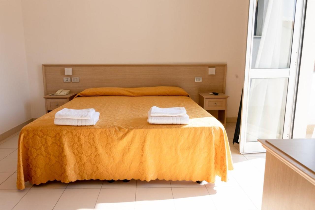 Hotel Capitano Tortoreto Esterno foto